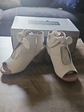 Knot-Ankle Open-Toe Block Heels in White